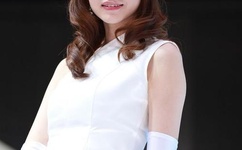 杨幂的胸罩被扒